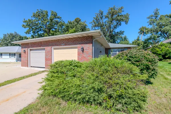 2516 RED OAK TRL