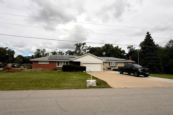 21W146 TEE LN