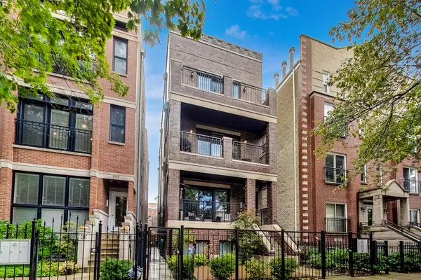 2725 N WAYNE AVE 1