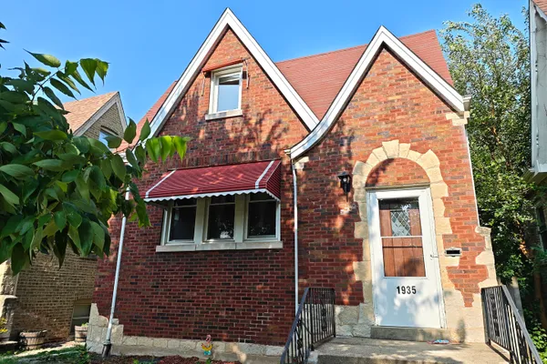 1935 WENONAH AVE