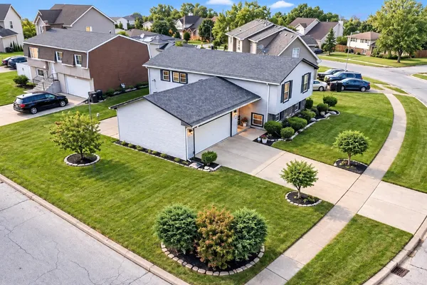 639 SULLIVAN LN