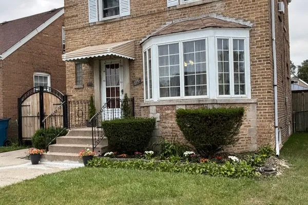 175 MARTIN LN