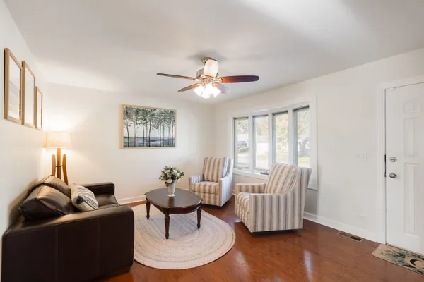 844 VOYAGER DR