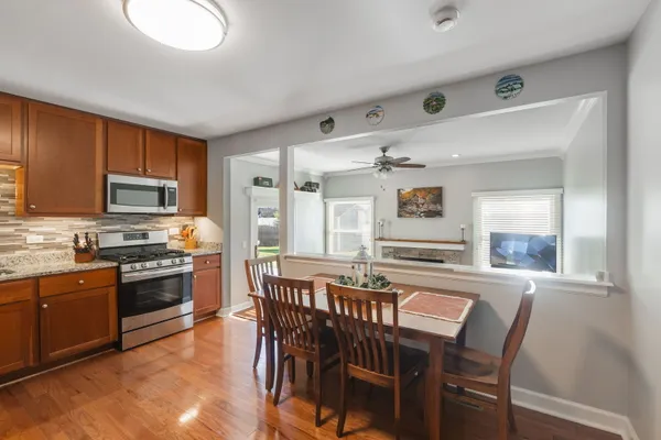 844 VOYAGER DR