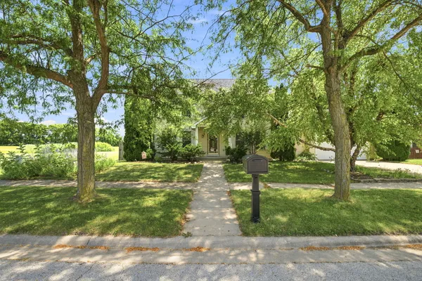 1613 LOCUST RD