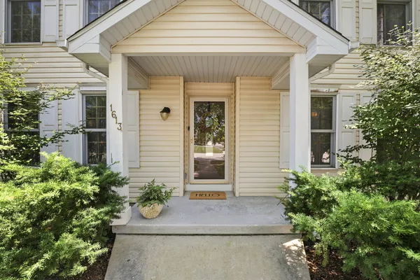 1613 LOCUST RD