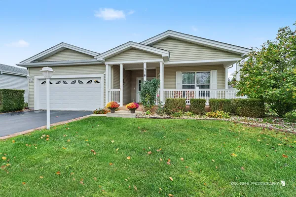116 HITCHING POST LN