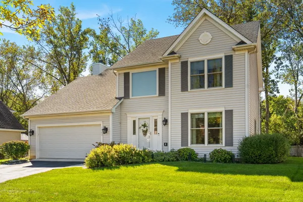 1460 PRAIRIE CROSSING DR