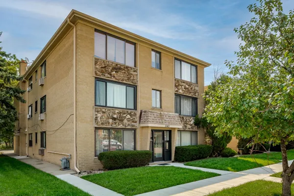 3141 ELM ST 1