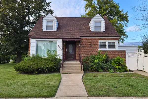 1493 FOREST AVE