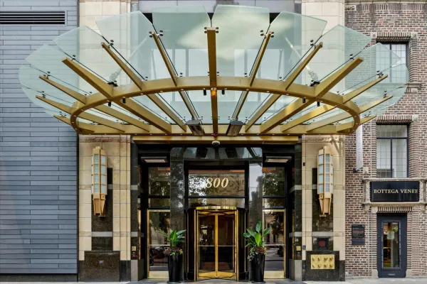 800 N MICHIGAN AVE 5501