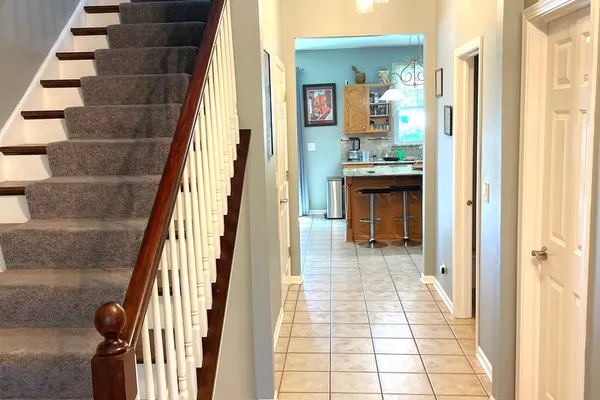 425 LENNOX DR