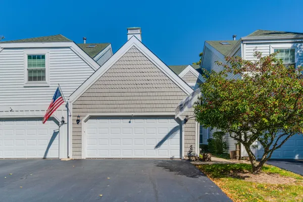 288 OAK BLUFF CT