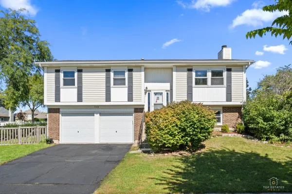 1160 WARWICK CIR