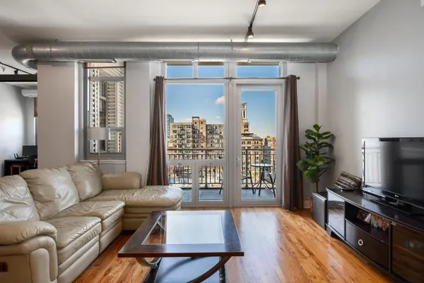 770 W GLADYS AVE 706