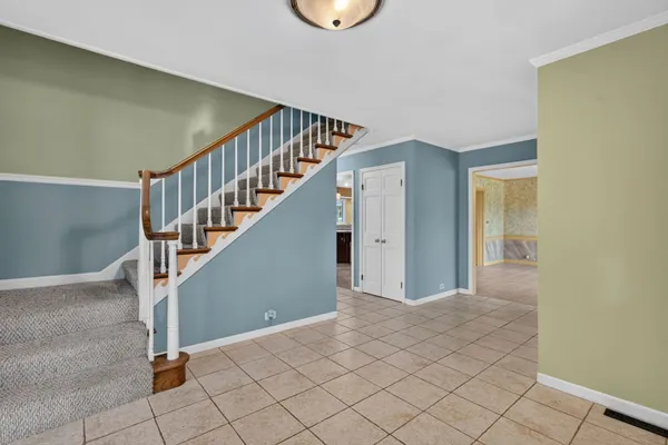 5725 BARRINGTON RD