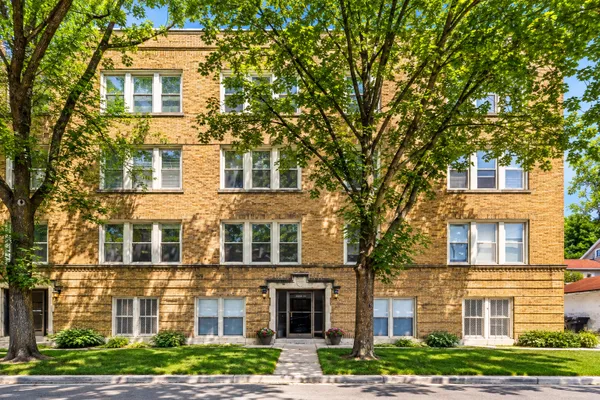 2150 W AINSLIE ST 3E