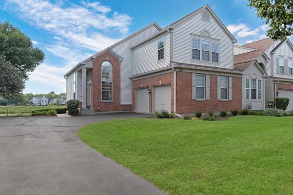 2833 WATERFRONT AVE