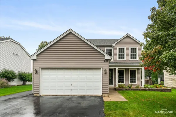255 MAYFAIR LN