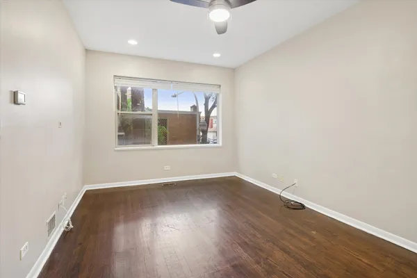 3923 W AINSLIE ST 1E