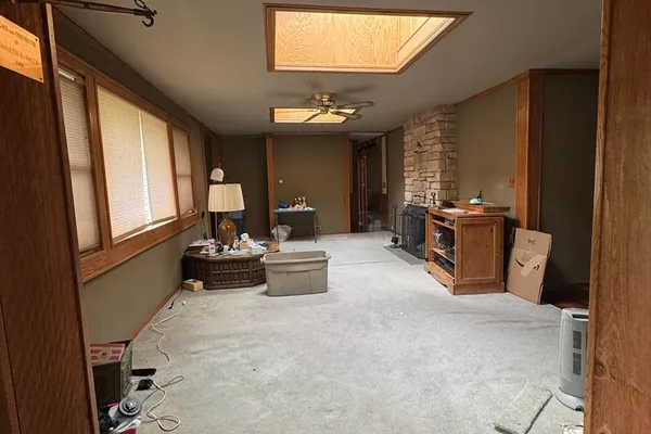 1802 WALNUT CIR
