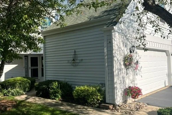 413 COUNTRY LANE CT