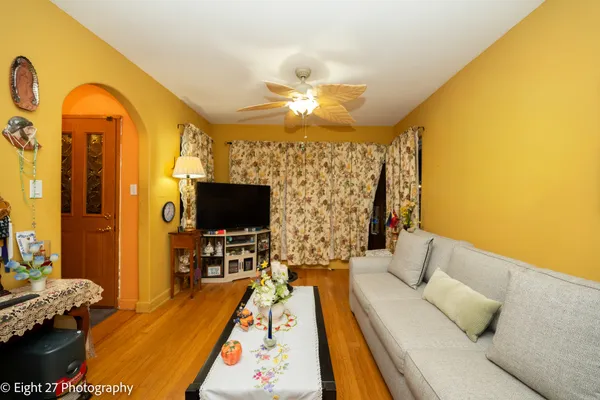3240 S 52ND CT