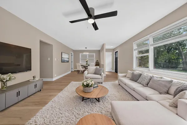 1009 HIGHLAND AVE