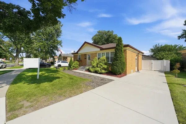 11201 MANDEL CT