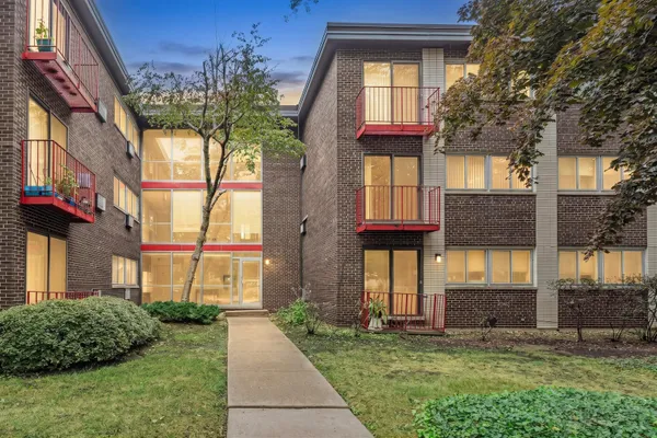 8500 SKOKIE BLVD 1D