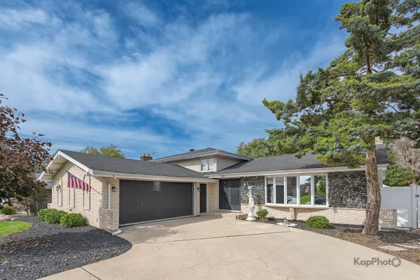 1227 TIMBER PL