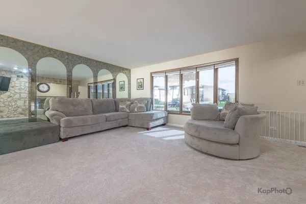1227 TIMBER PL