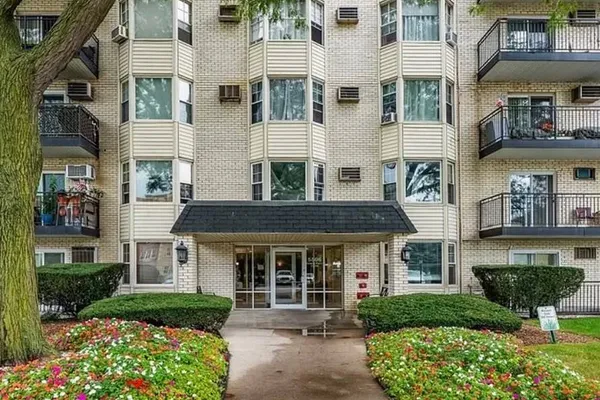 5506 LINCOLN AVE 516
