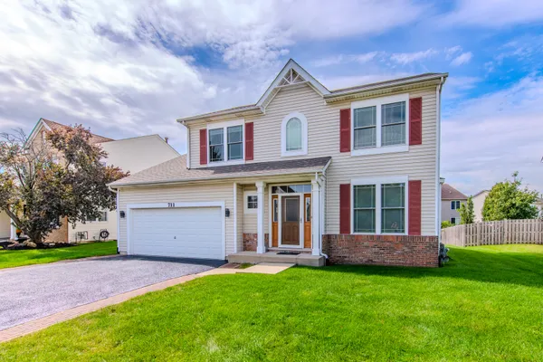 711 SILVER FOX DR