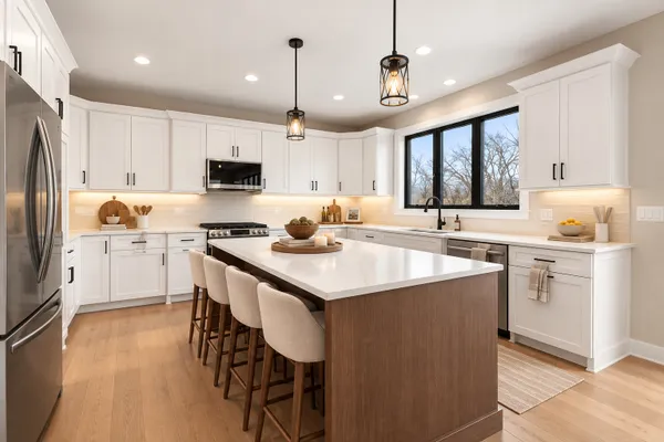 1225 NOBLE DR