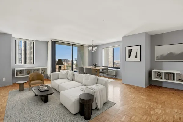 345 N CANAL ST 1204