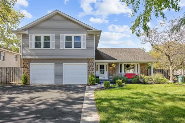 428 FRANKLIN LN