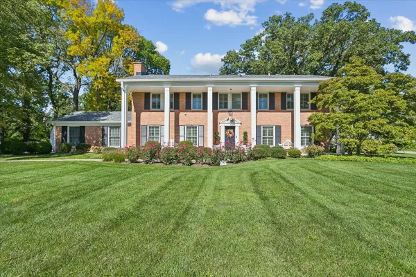 788 LINDEN AVE