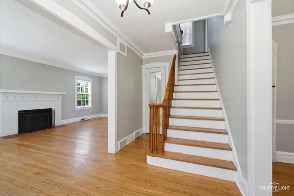 718 S NAPERVILLE RD