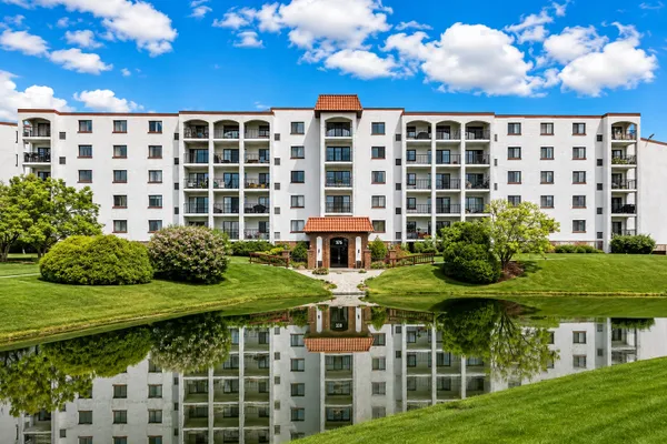 375 PLUM CREEK DR 312