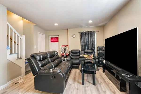 735 E 105TH PL