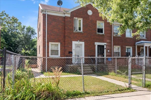 735 E 105TH PL