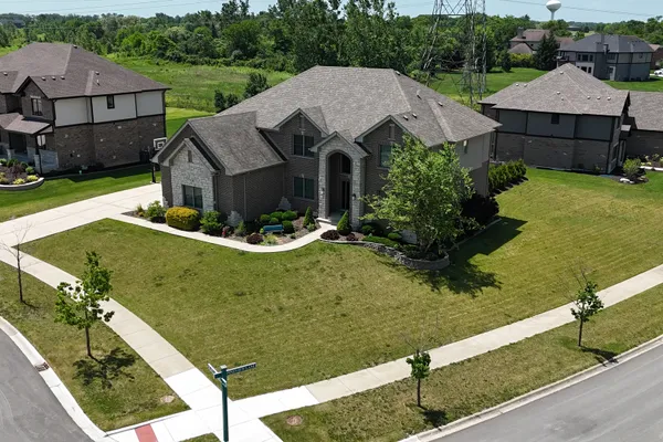 22612 BEAR CLAW LN