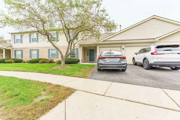 1011 SOMMERSET CT C