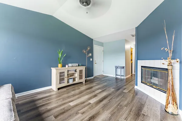 1011 SOMMERSET CT C