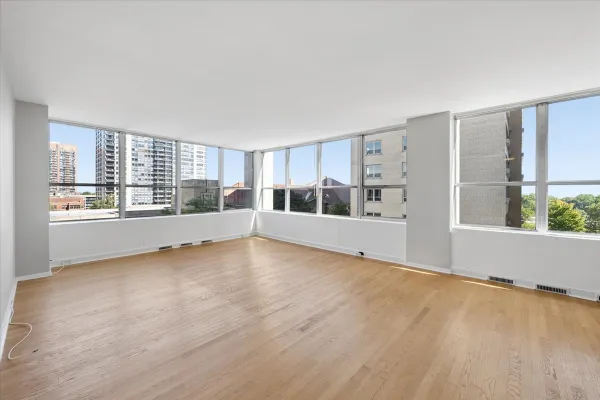 655 W IRVING PARK RD 502