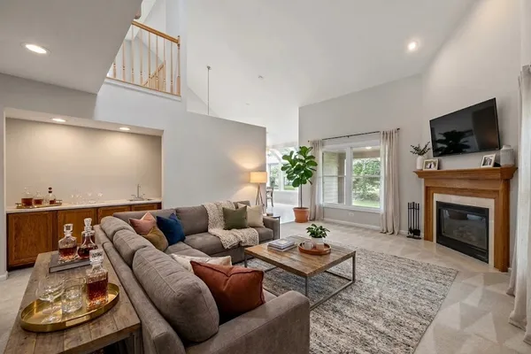 352 SATINWOOD CT