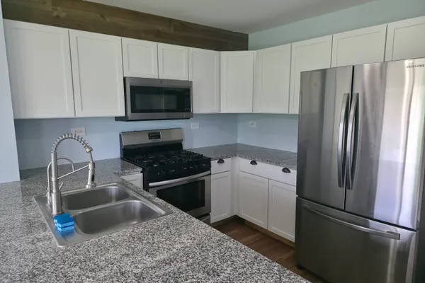 419 PRAIRIEVIEW DR