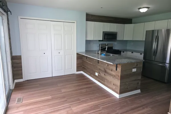 419 PRAIRIEVIEW DR