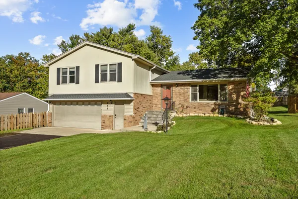 445 STANFORD DR